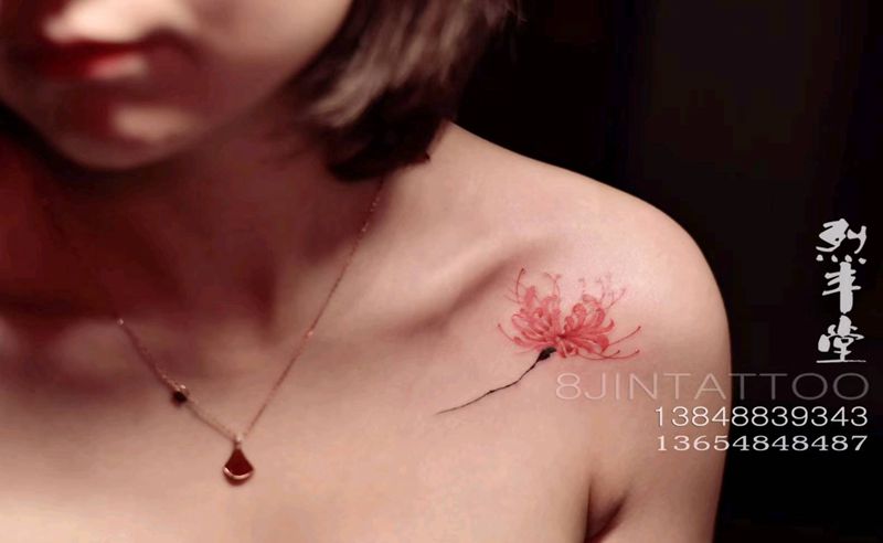 彼岸花纹身图片_胸部水彩欧美写实彼岸花花锁骨纹身图案