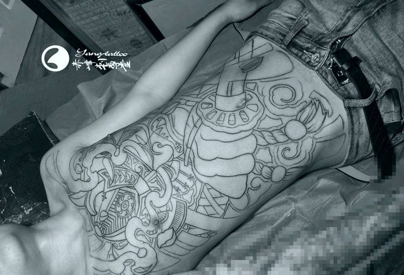 刺尊堂-武士线纹身图片_背部胸部新传统纹身图案