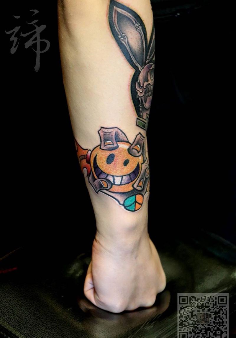 School纹身图片_成品胸部手部肩部腹部臀部背部颈部脚部欧美纹身图案