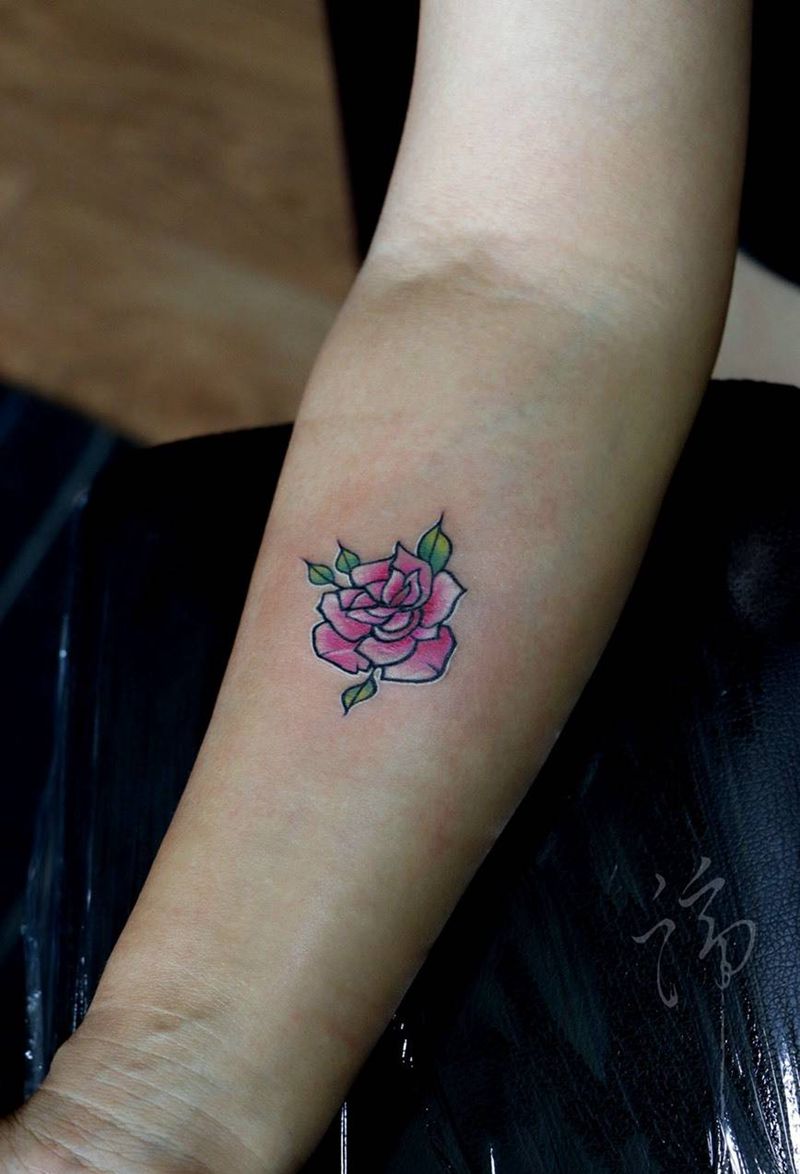 小花花纹身图片_成品颈部腹部臀部手部脚部手臂肩部传统清新纹身图案