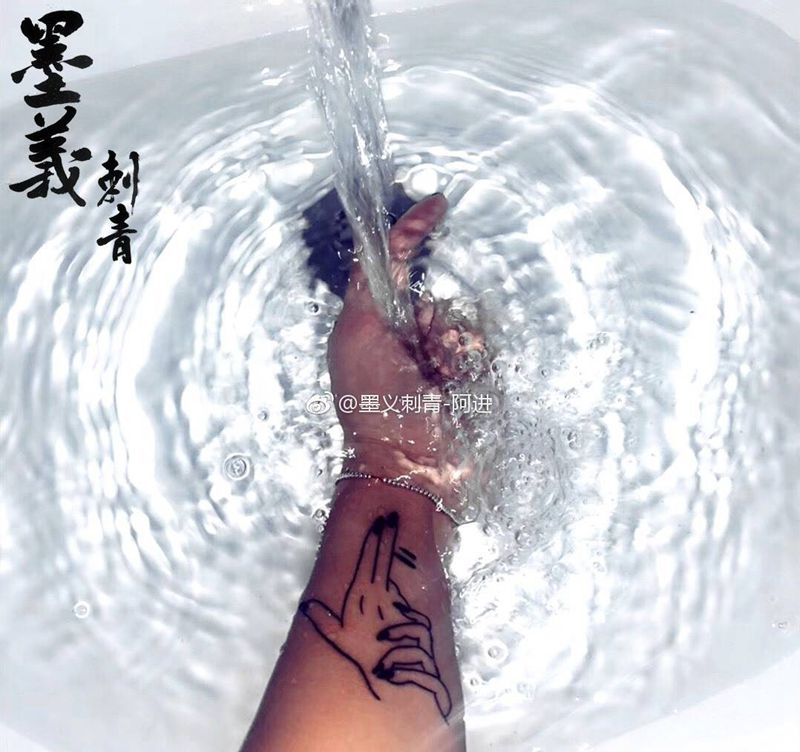 #墨义刺青作品#纹身图片_颈部肩部手稿插画成品臀部背部手部植物宗教纹身图案