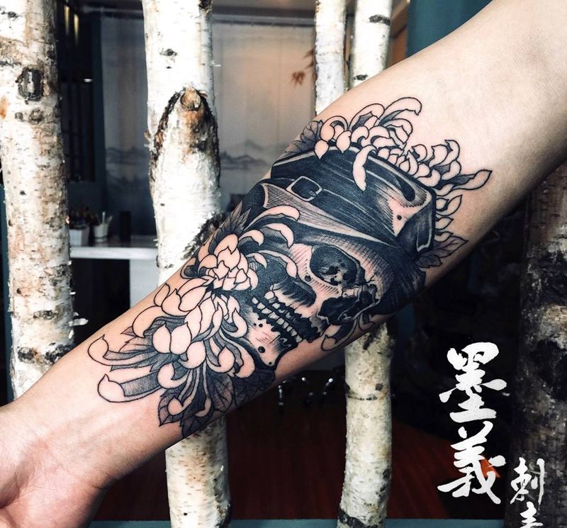 骷髅纹身图片_成品肩部脚部国画欧美静物人物插画手稿纹身图案