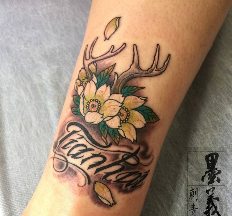 樱花纹身图片_成品脚部腿部传统清新动物静物植物手稿纹身图案