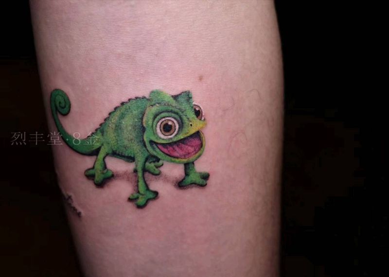 小蜥蜴纹身图片_手臂New School蜥蜴纹身图案