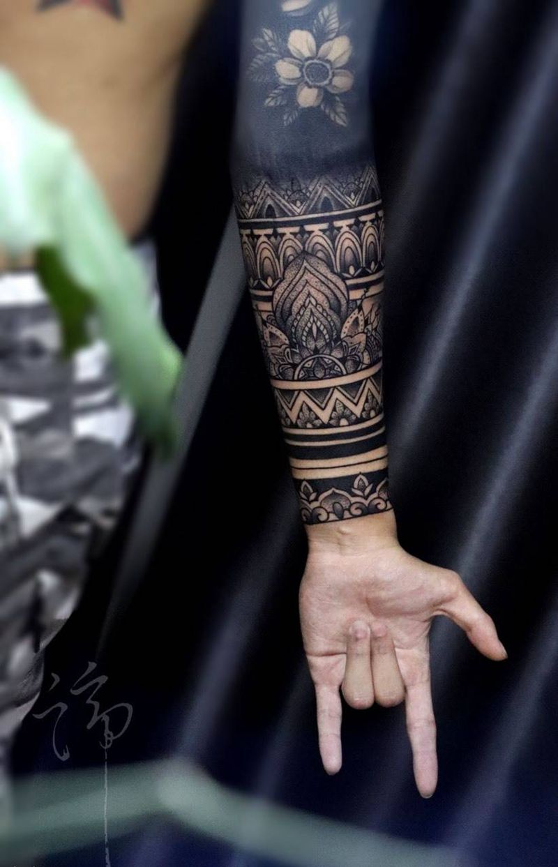 线纹身图片_手臂几何线 几何纹身图案