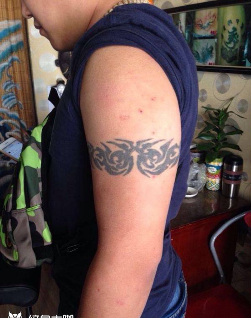 修改图腾臂环纹身图片