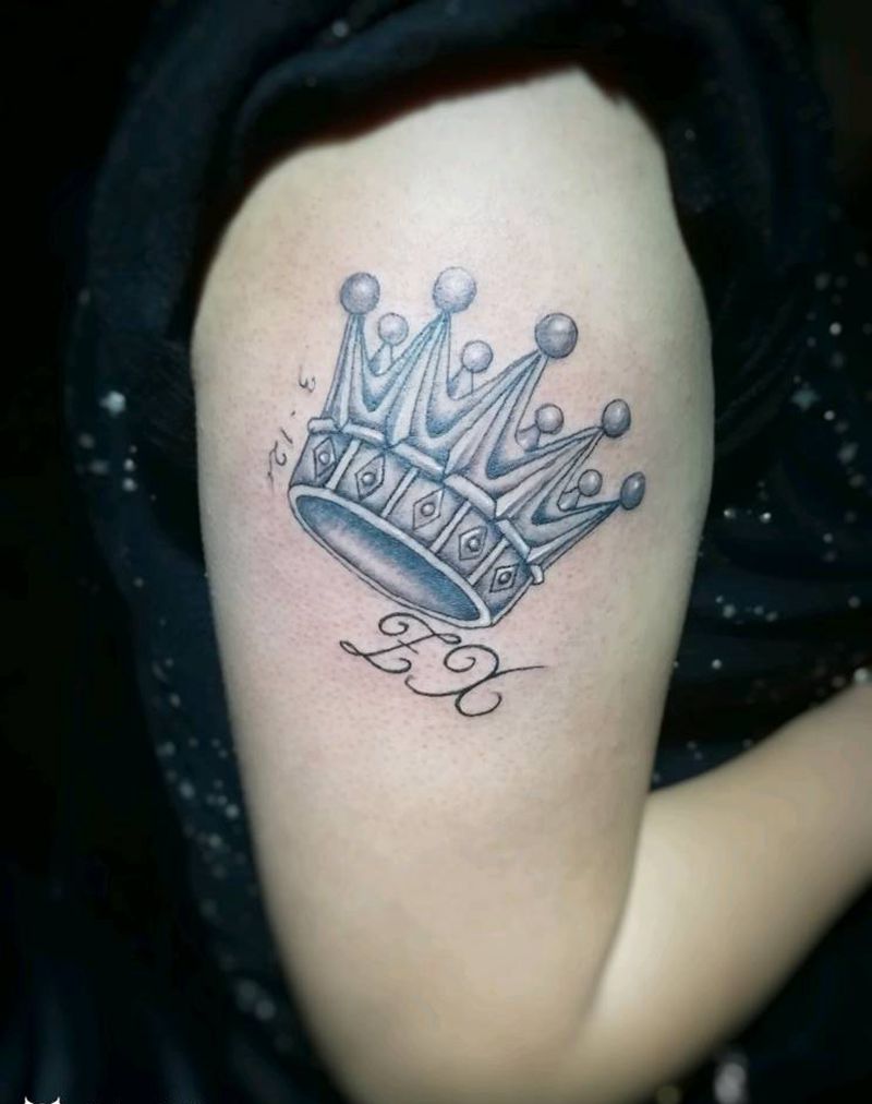 王冠纹身图片_手臂宗教成品纹身图案