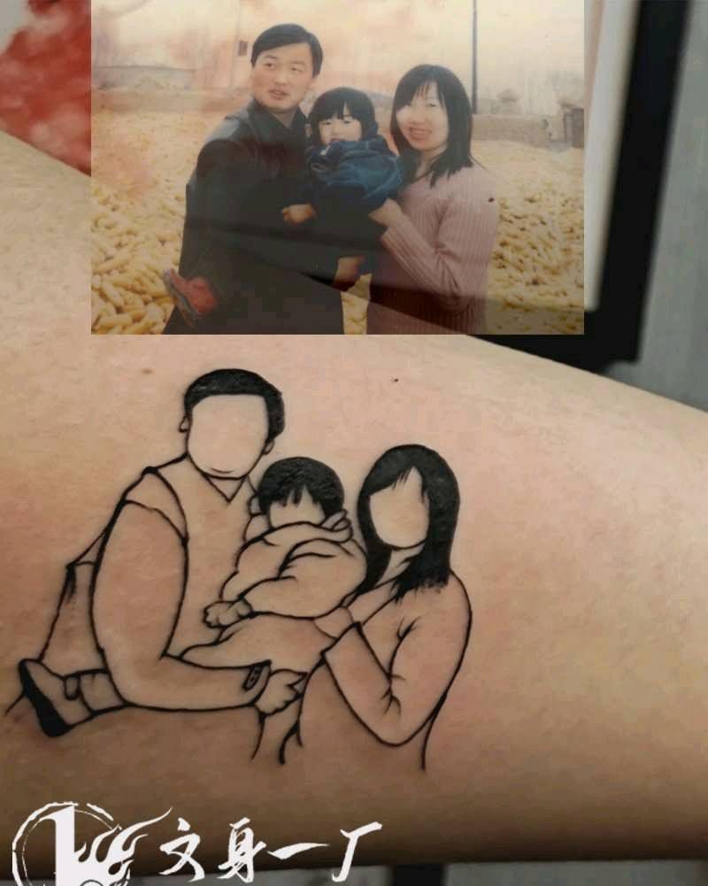 照片简影纹身图片_素描纹身图案