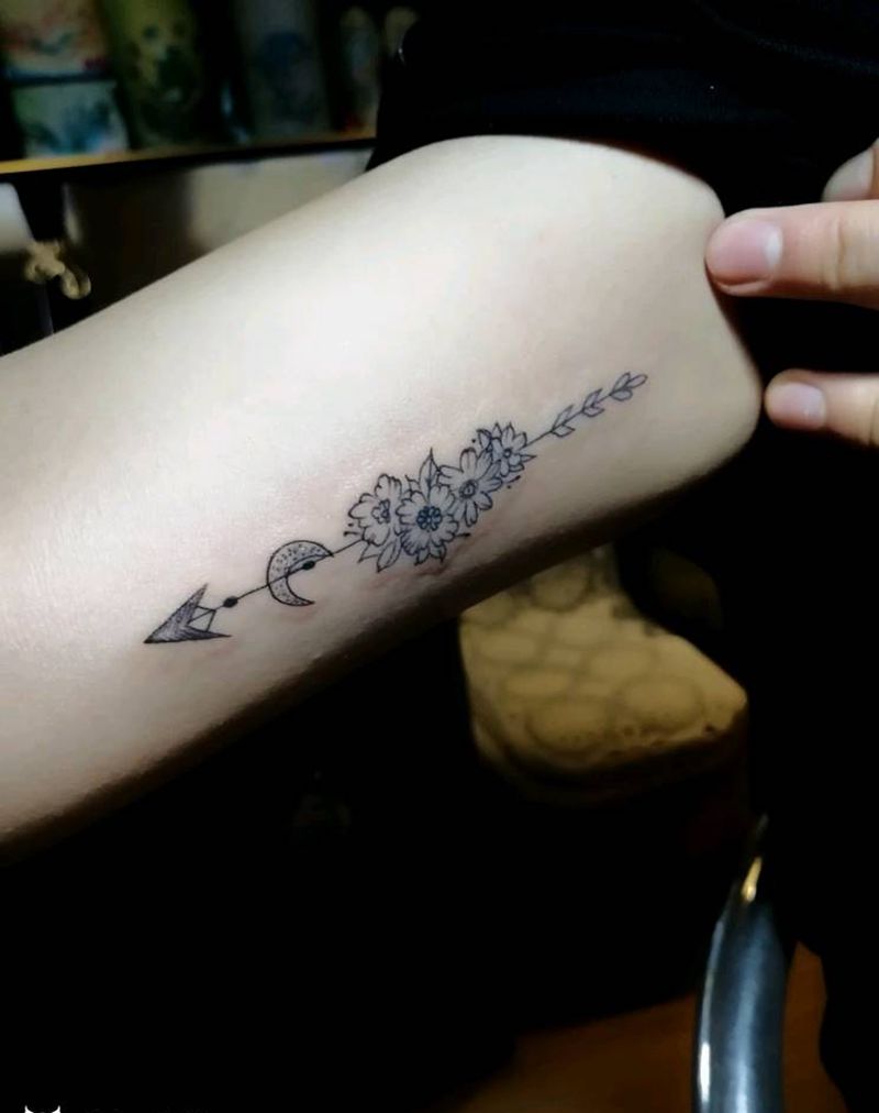 箭纹身图片_肩部腹部手臂腿部清新静物成品纹身图案