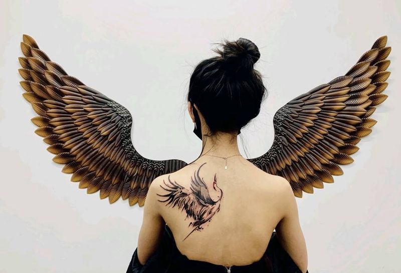 水墨仙鹤纹身图片_肩部背部水墨仙鹤纹身图案