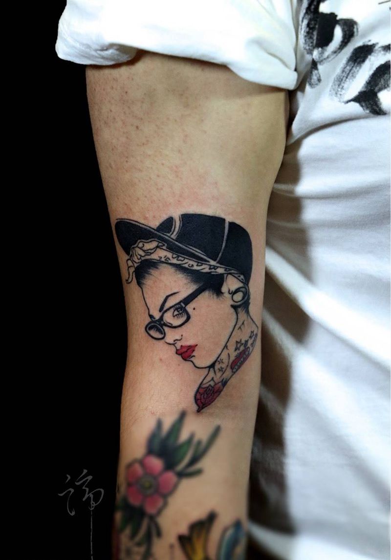 四顾纹身图片_成品胸部颈部脚部腰部臀部背部欧美人物纹身图案