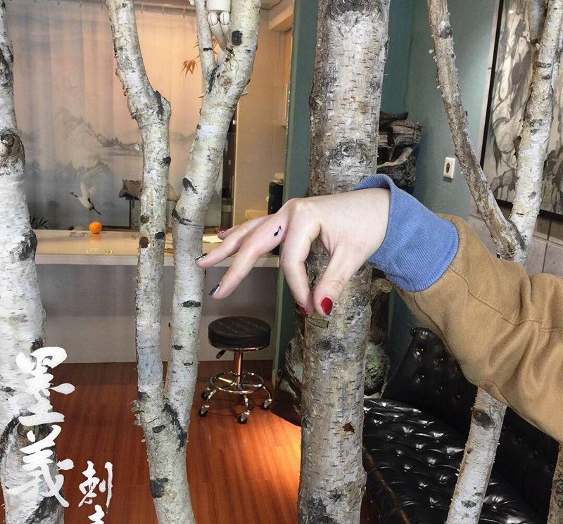 小音符纹身图片_腿部腰部颈部成品手稿插画原创情侣宗教图腾纹身图案