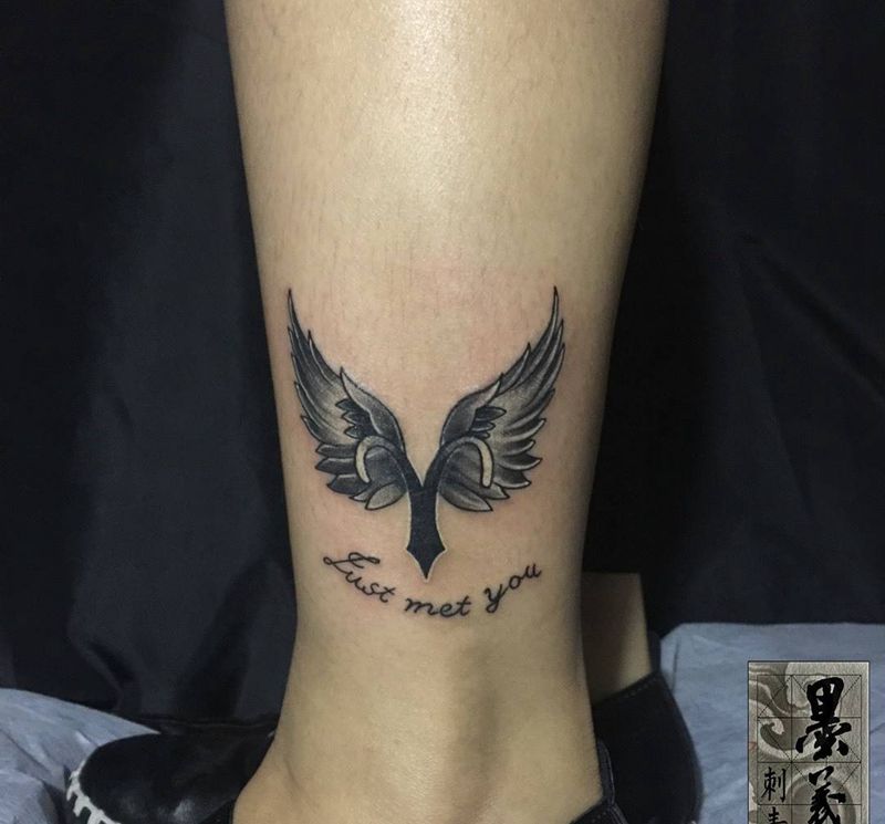 白羊座纹身图片_成品腿部欧美清新动物几何纹身图案