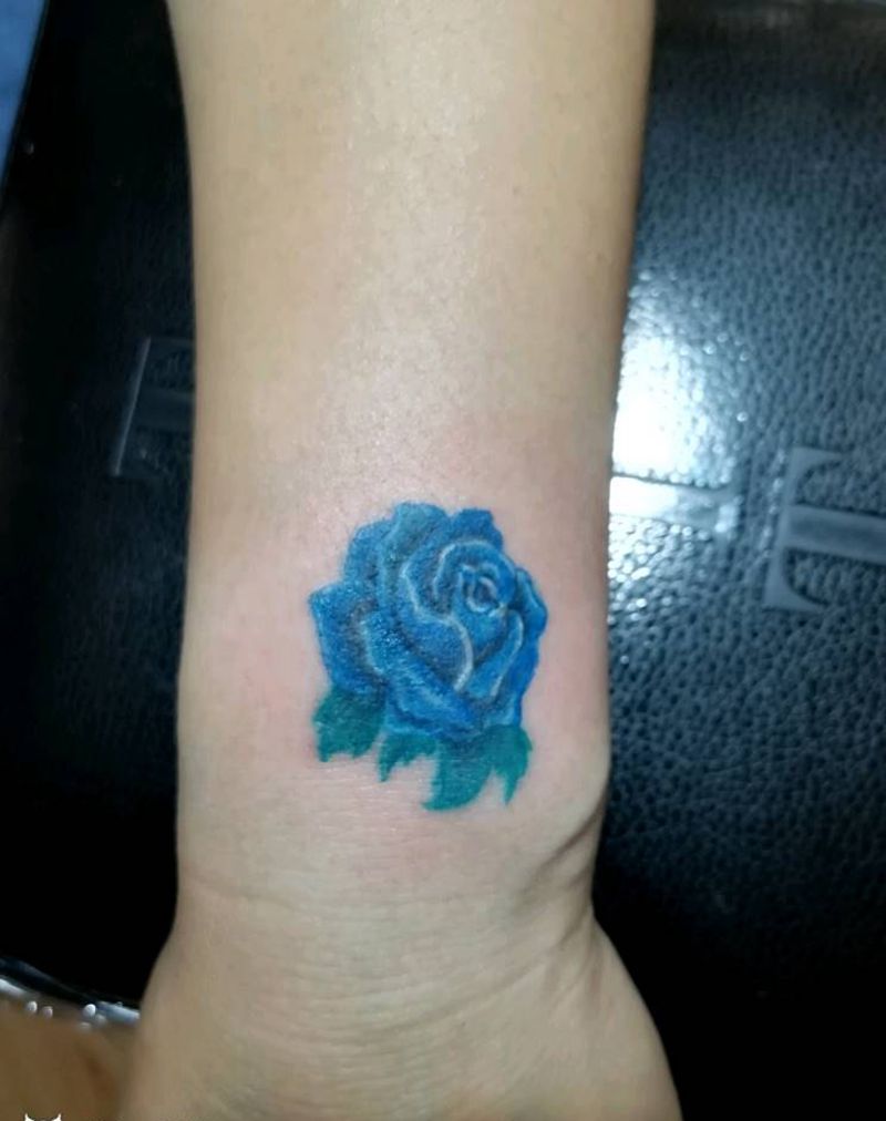 玫瑰纹身图片_清新植物成品纹身图案