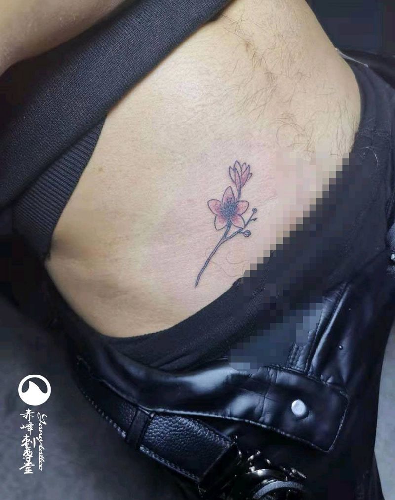 花纹身图片_腹部几何纹身图案