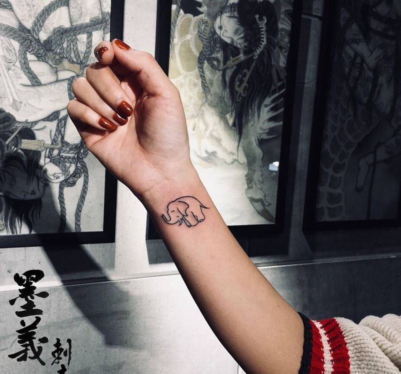 象纹身图片_成品手稿插画肖像习俗国画写实手部脚部臀部纹身图案