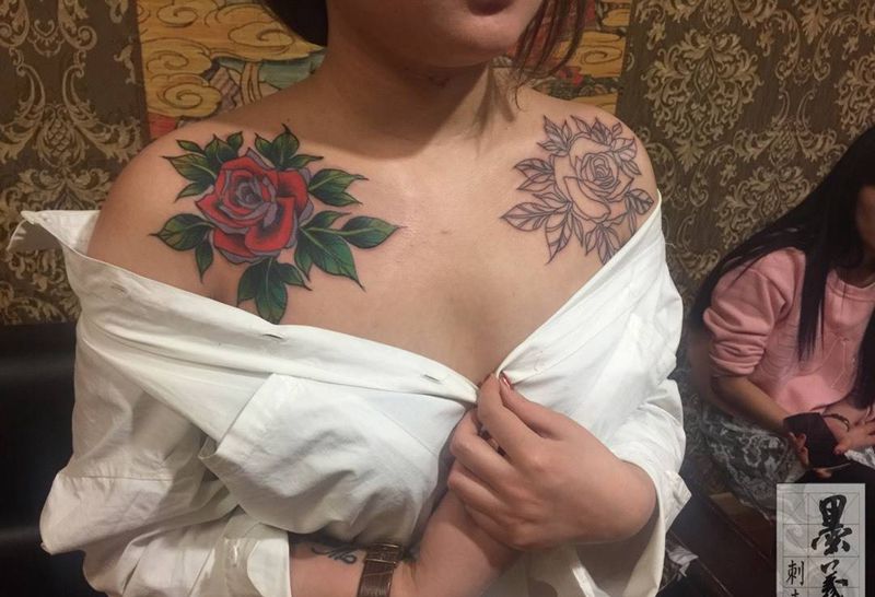 花肩纹身图片_成品手稿肩部欧美清新植物静物纹身图案