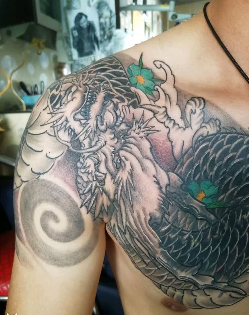 大龙遮盖狼头最后一次修整完成纹身图片_肩部胸部传统遮盖修改纹身图案