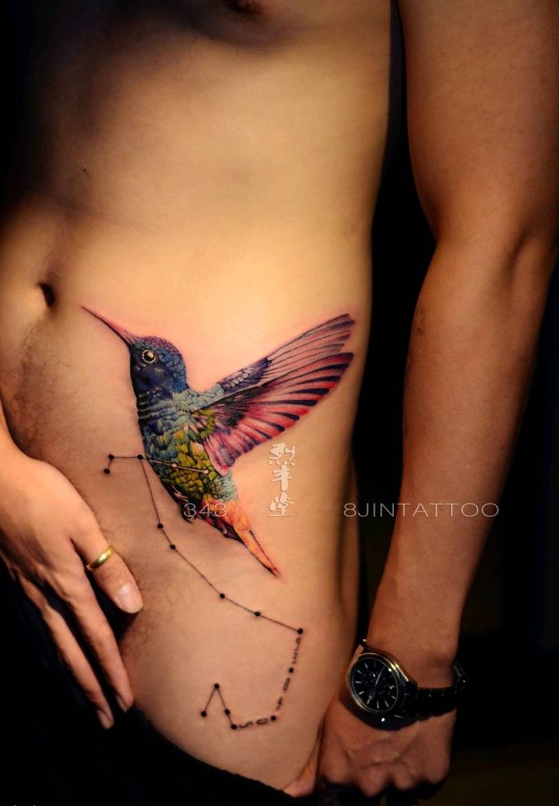 天蝎座蜂鸟纹身图片_腹部欧美写实水彩蜂鸟天蝎座纹身图案
