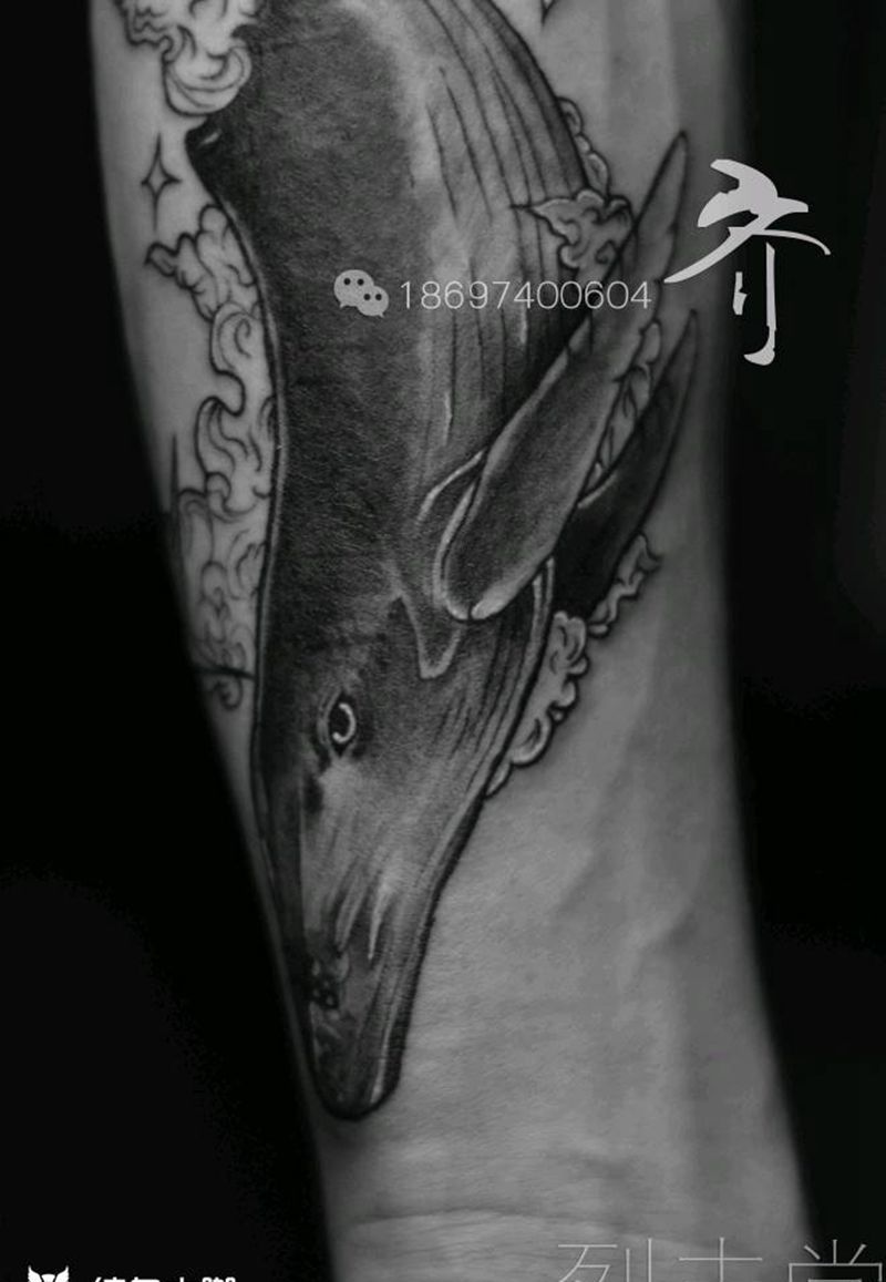 字母遮盖纹身图片_手臂点刺纹身图案