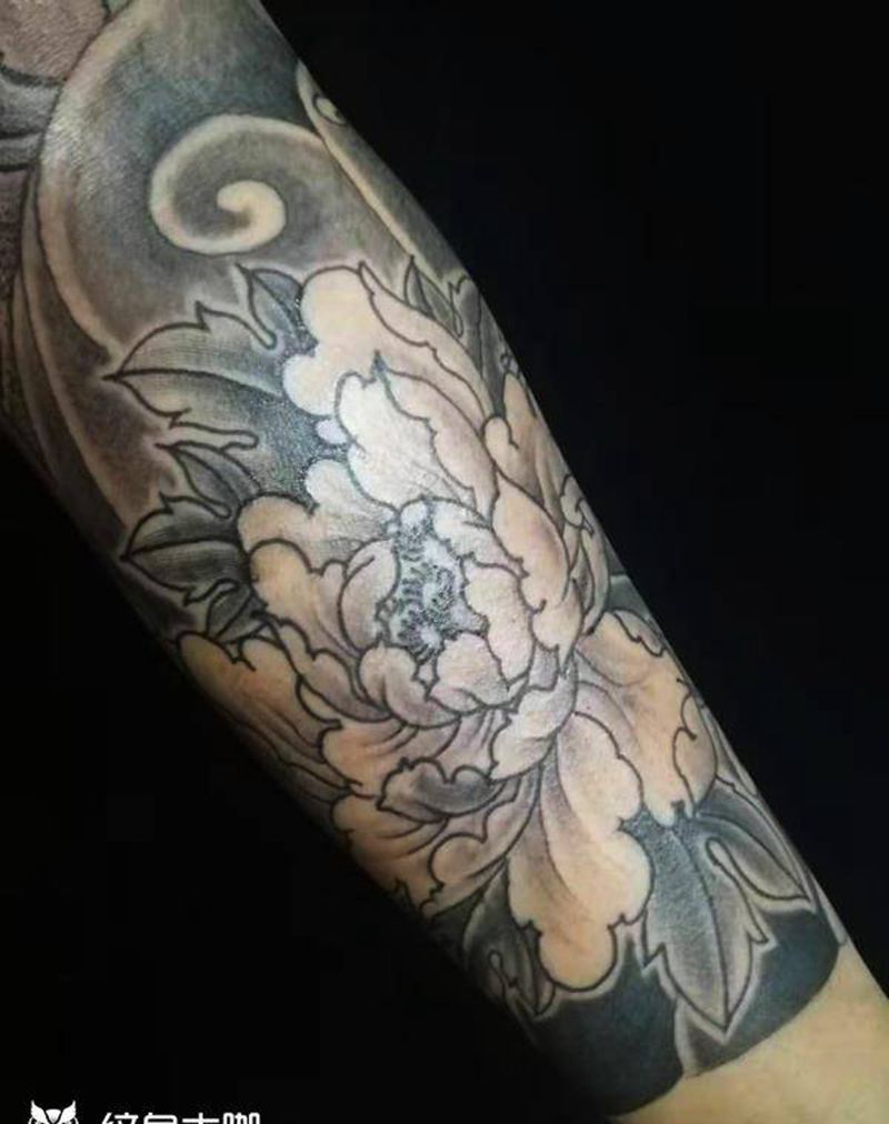 象神牡丹花臂纹身图片_手臂新传统花臂纹身图案