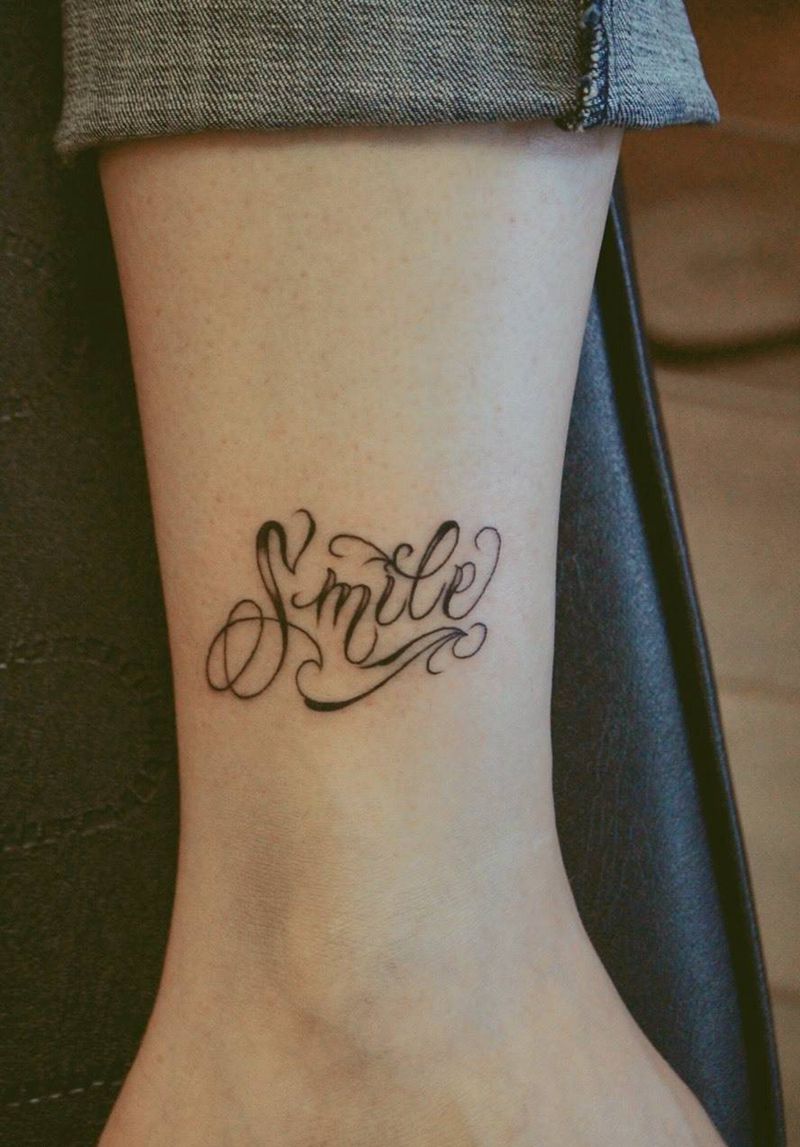 微笑纹身图片