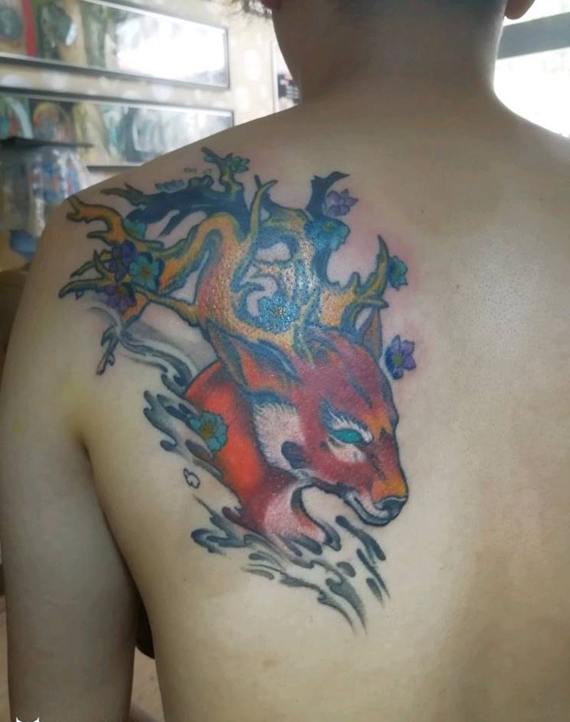 鹿神纹身图片_背部习俗清新动物纹身图案