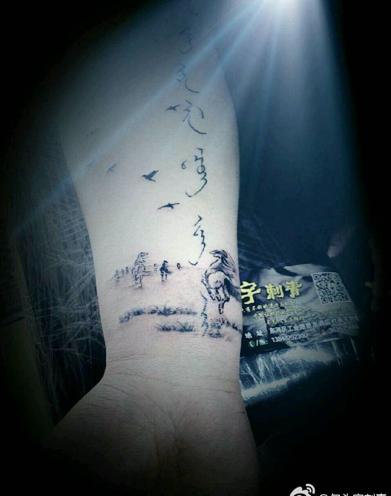 八骏图纹身图片_手臂习俗清新动物原创小图成品手稿纹身图案