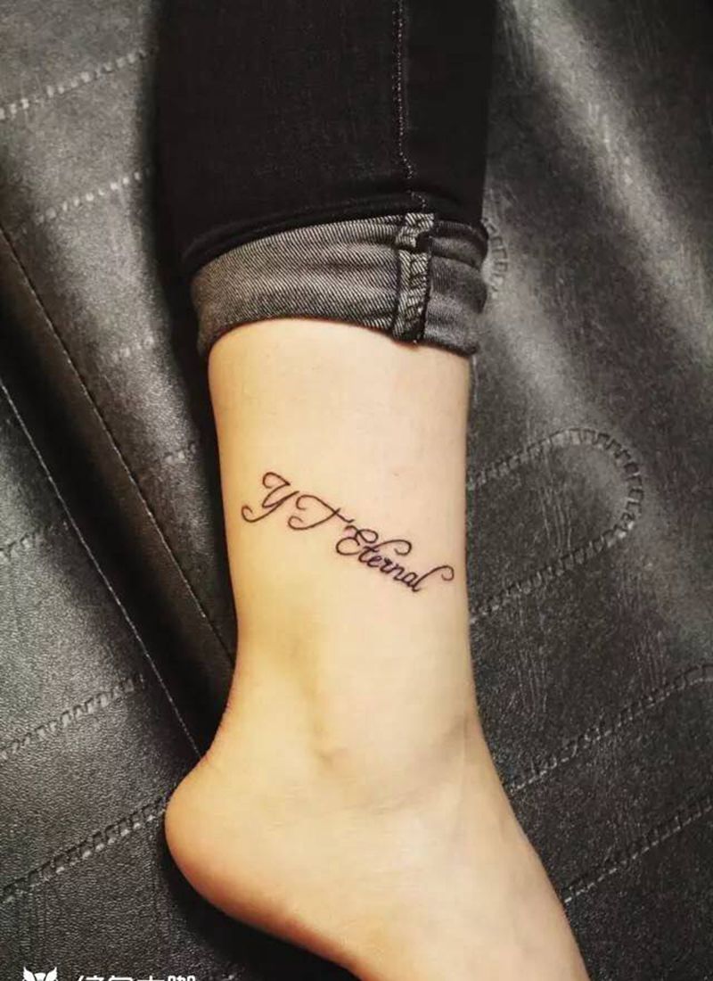 小字母纹身图片