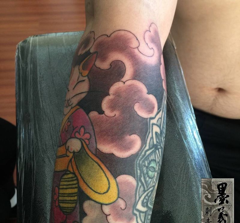 云纹身图片_成品手臂传统纹身图案