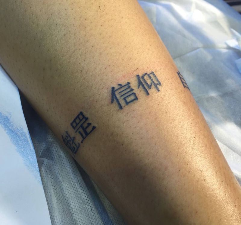 信仰纹身图片_成品几何清新脚部纹身图案