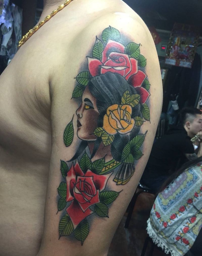 school纹身图片_肩部欧美人物纹身图案