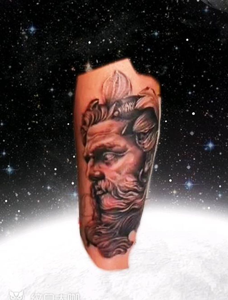 波塞冬纹身图片_腿部欧美写实纹身图案