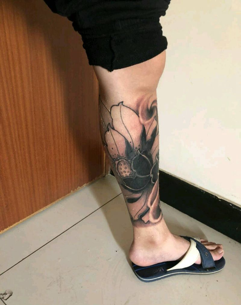 莲花纹身图片_腿部传统习俗国画植物原创成品纹身图案