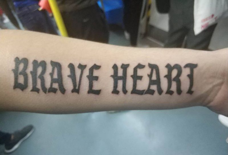 哥特英文纹身图片_手臂花体字纹身图案