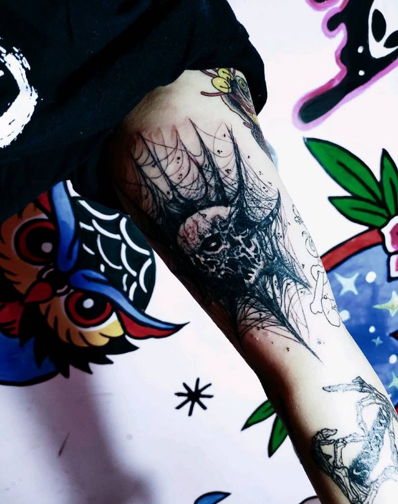 黑纹身图片_手臂点刺纹身图案