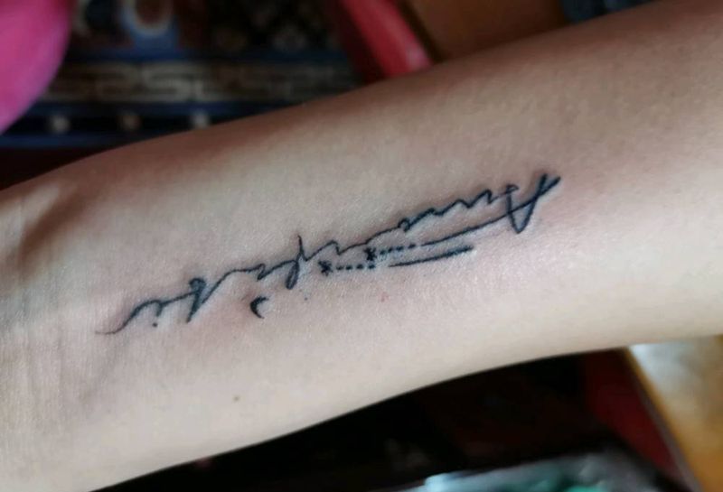 英文字纹身图片_手臂New School纹身图案