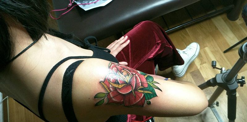 shcool纹身图片_手臂欧美植物成品纹身图案