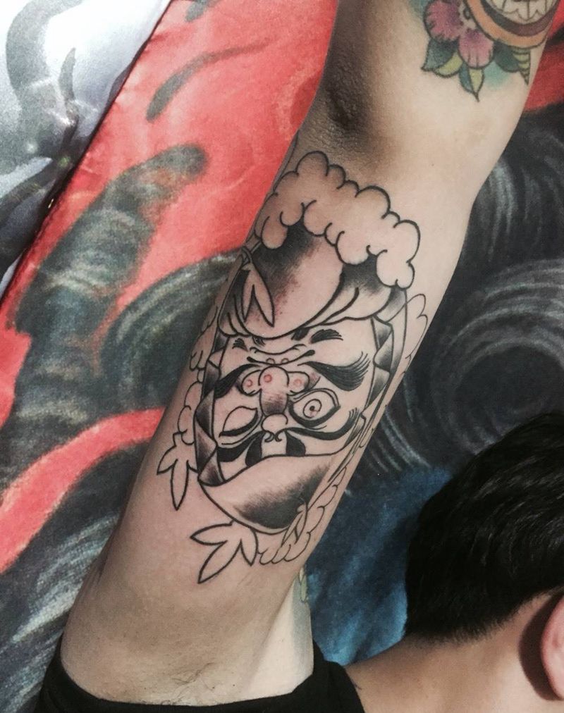 达摩蛋纹身图片_肩部成品传统纹身图案