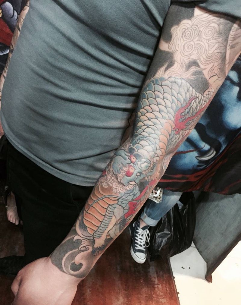 麒麟纹身图片_手臂成品动物纹身图案
