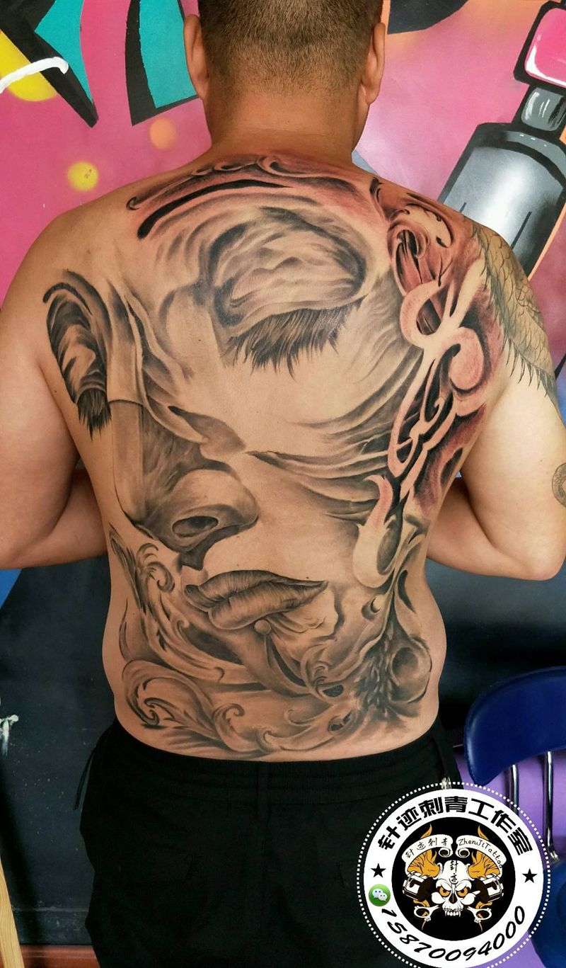 花臂满背都有纹身图片_手臂纹身图案