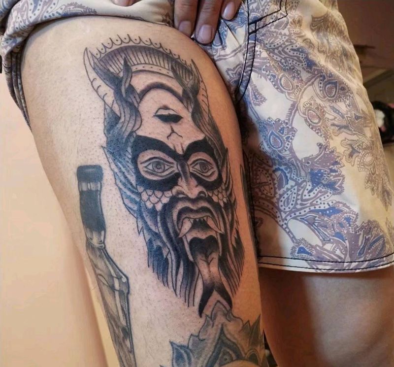 拼接花腿，未完成纹身图片