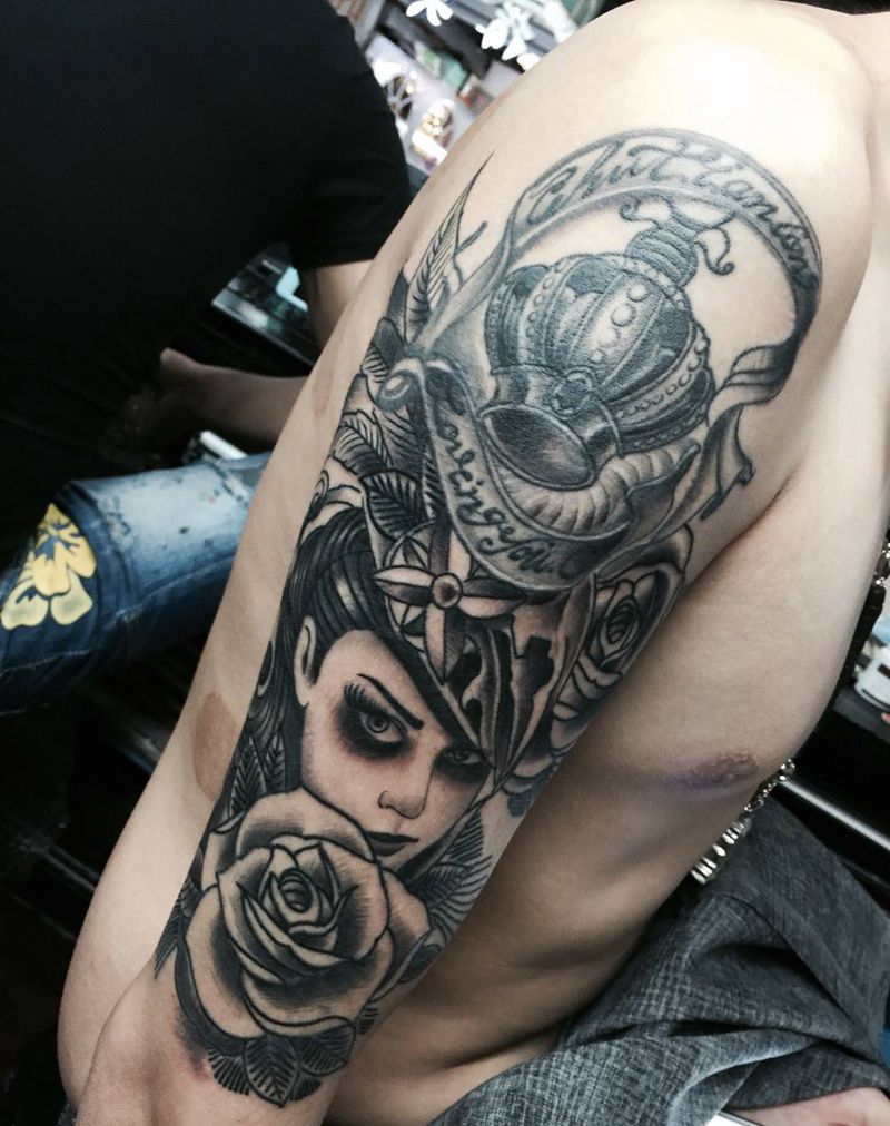 玫瑰女郎纹身图片_成品臀部欧美人物纹身图案