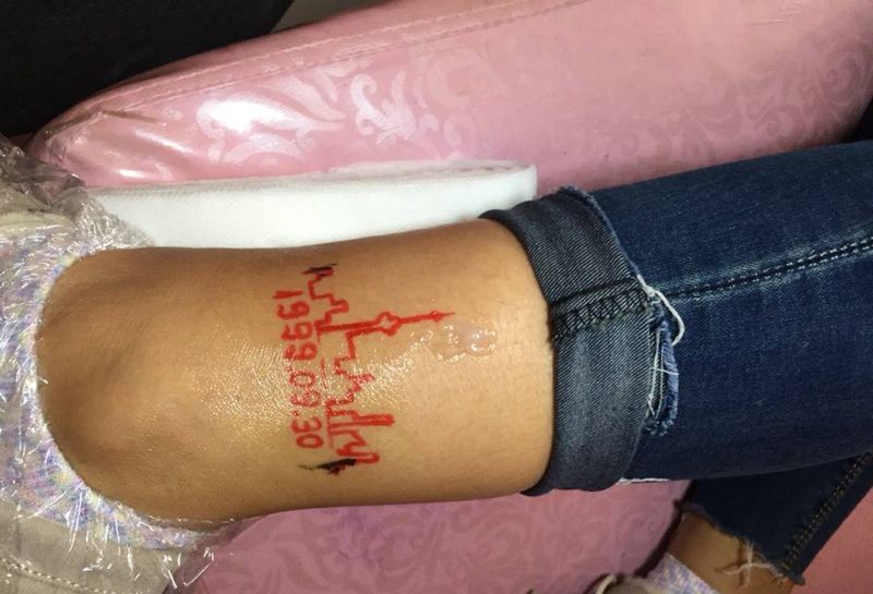 水墨东方明珠纹身图片