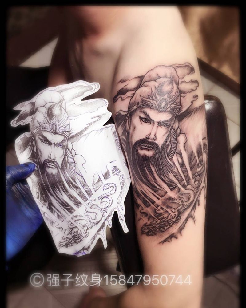 大臂关公纹身图片