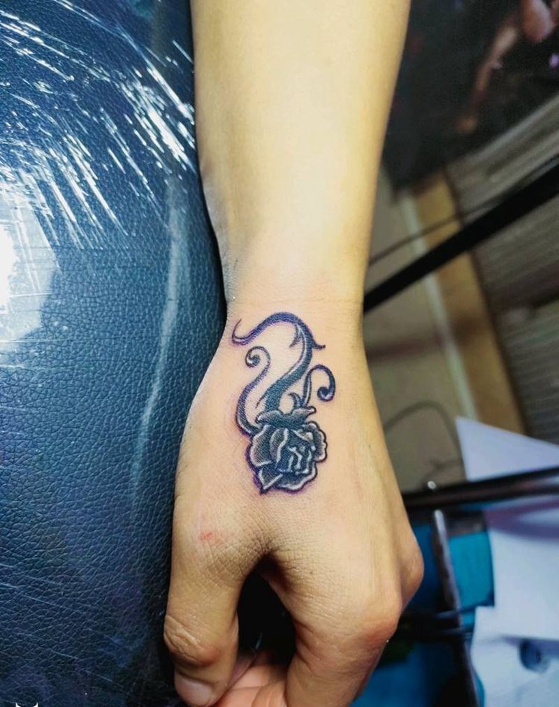 玫瑰花纹身图片_手部图腾纹身图案