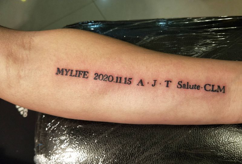 英文打印体纹身图片_背部手部花体字纹身图案