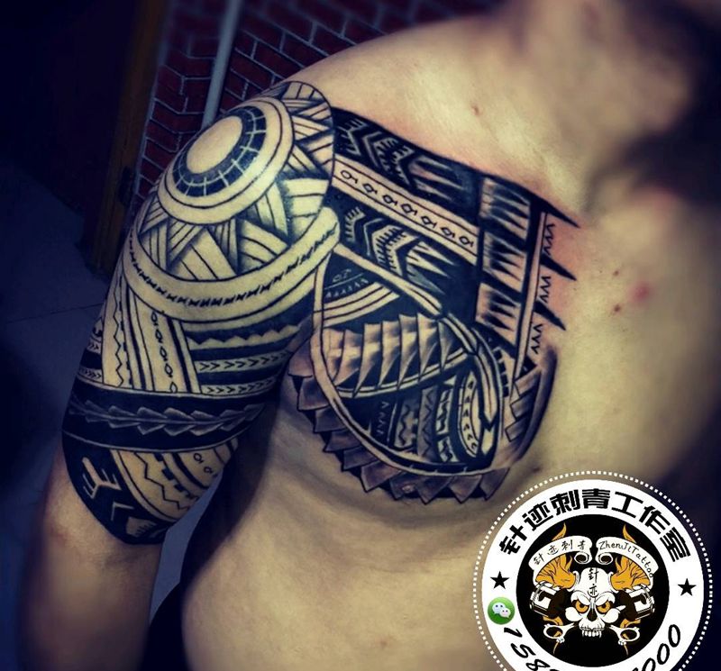 遮盖的玛雅图腾纹身图片
