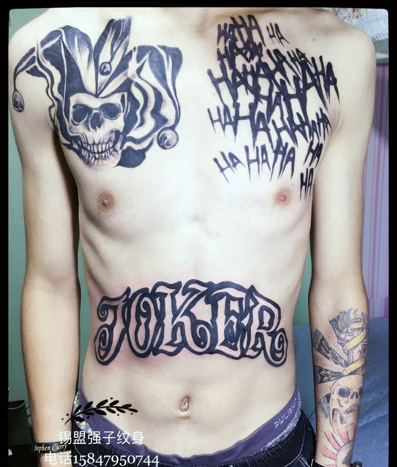 模仿小丑纹身图片_成品胸部欧美纹身图案