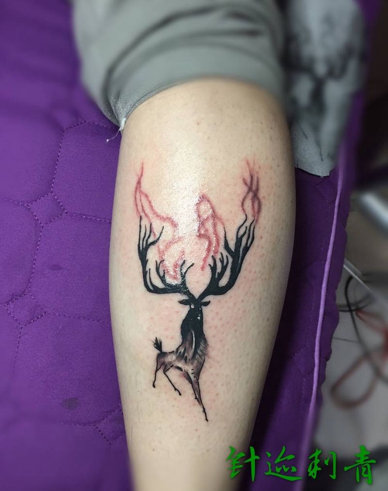 鹿纹身图片